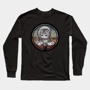 The cat muses Long Sleeve T-Shirt